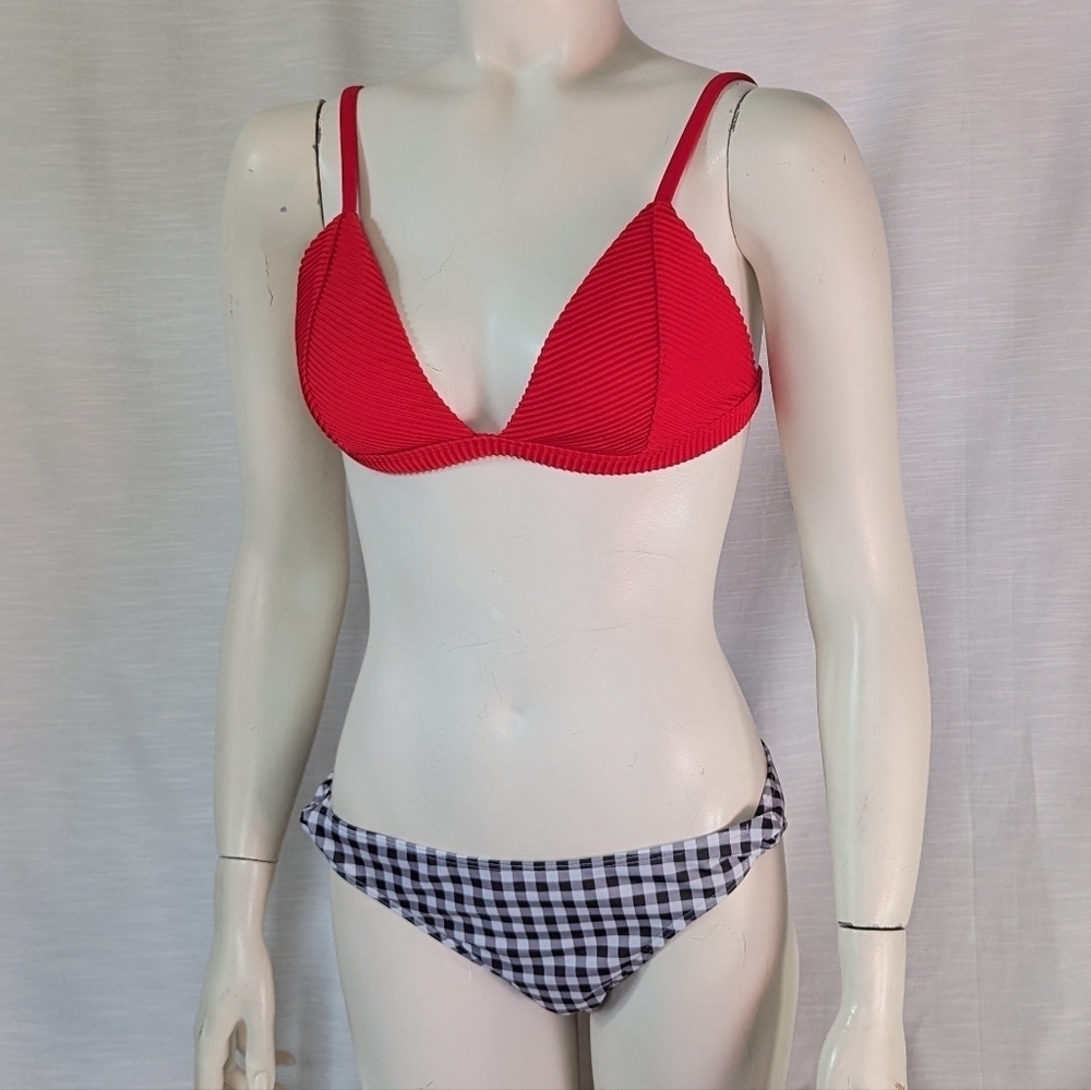 Hollister Gingham Bottom (NWT) and Red Ribbed‎ Top Bikini